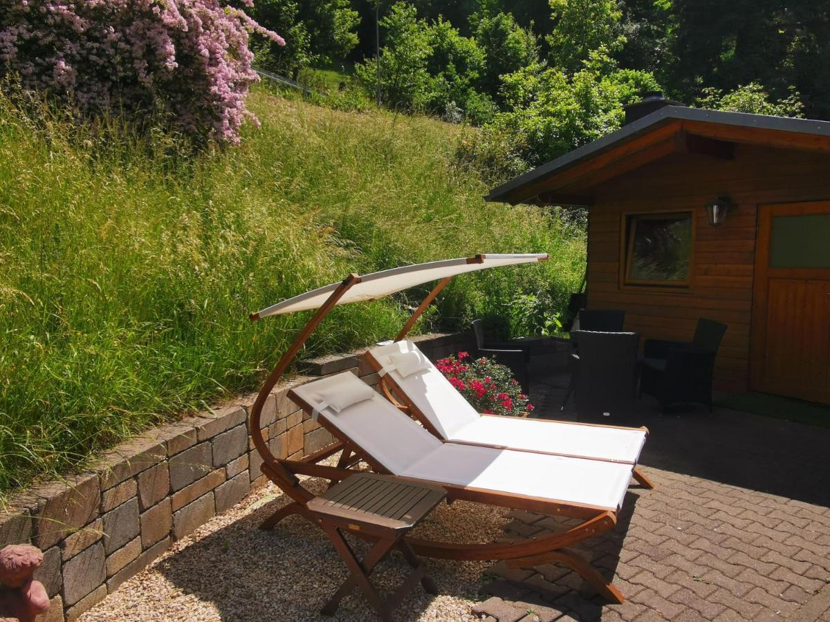 Hotel Gruener Baum Mit Restaurant & Wellness Oberzent Dış mekan fotoğraf